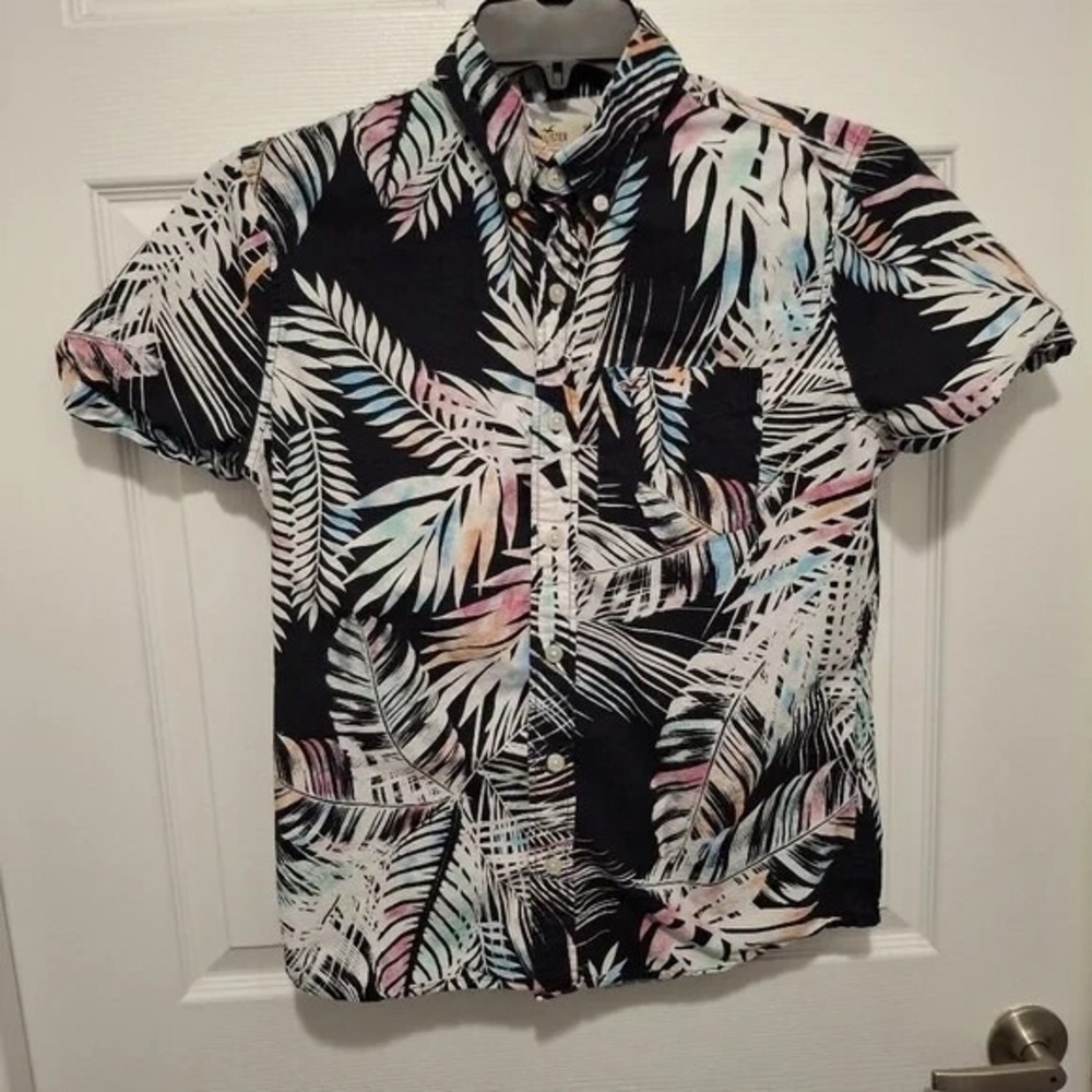 Hollister Small Black White Multi Tropical Short‎ Sleeve Button Up Shirt